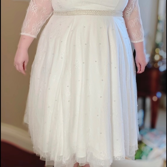 Wedding Dress ✨ Elegant White Lace Fit & Flare Dress – Size 14 ✨ - Picture 3 of 8